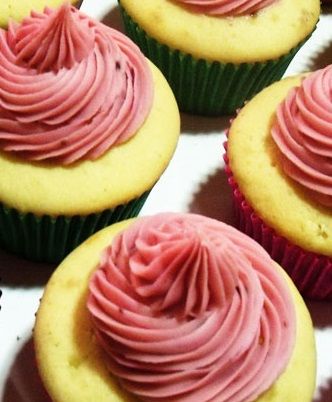 Cupcake de Champagne com Morango